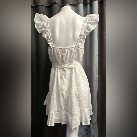 🥰 Juniors' Live To Be Spoiled Sleeveless Eyelet Faux Wrap Skater Dress, size L - Picture 4 of 10